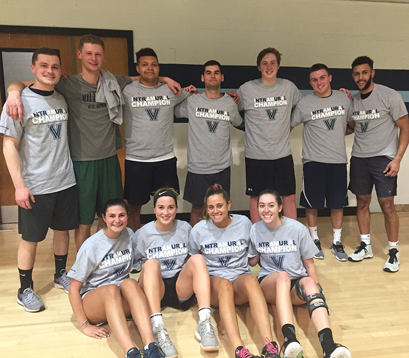 Students posing for basketball champion photo