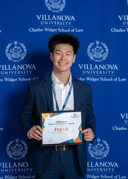 Kyle Lee Accepts Meyer Innovation Award