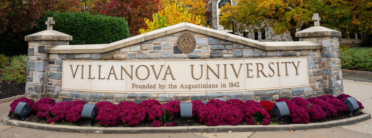 villanova-sign