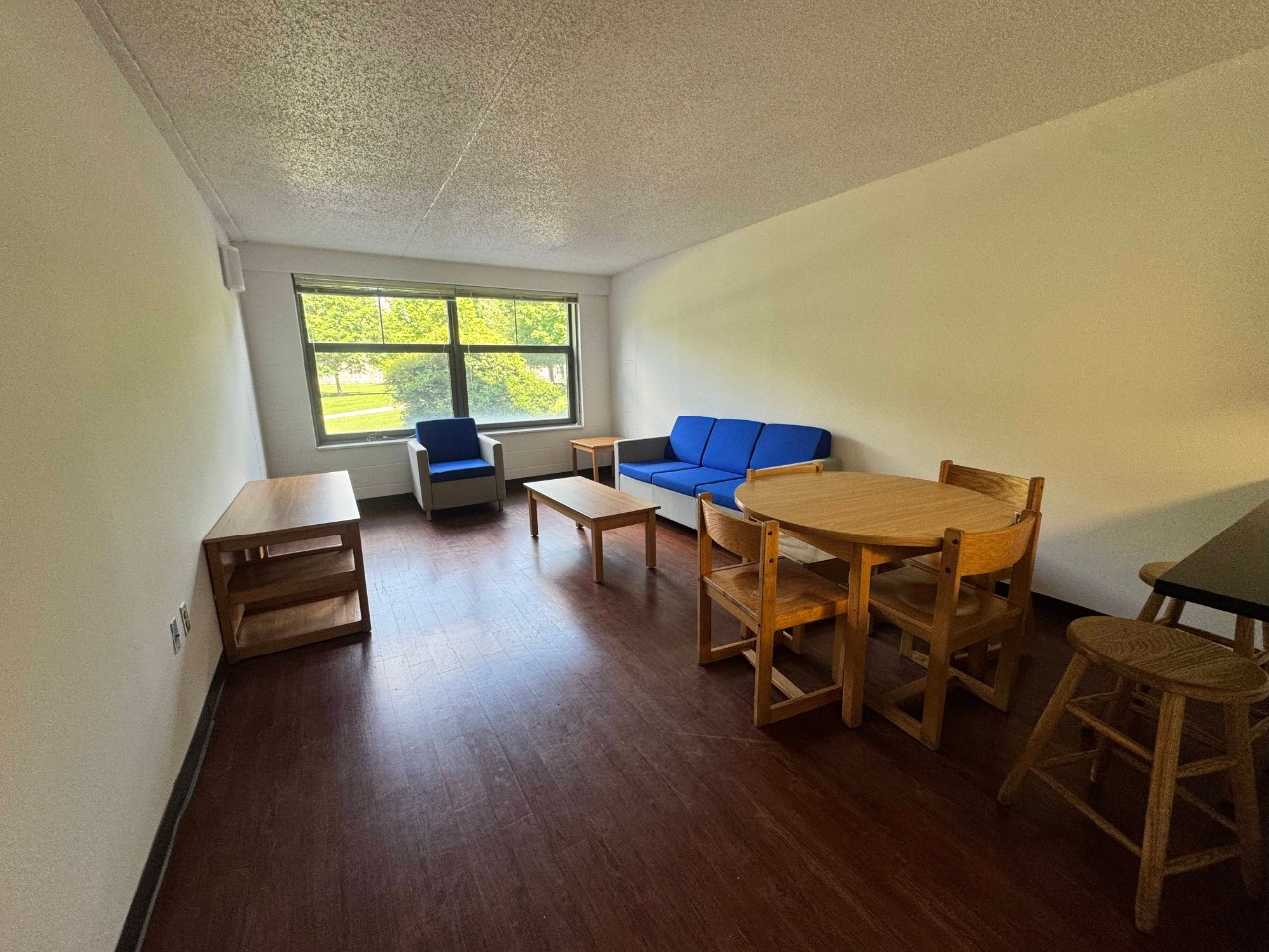 2 Bedroom Living Room